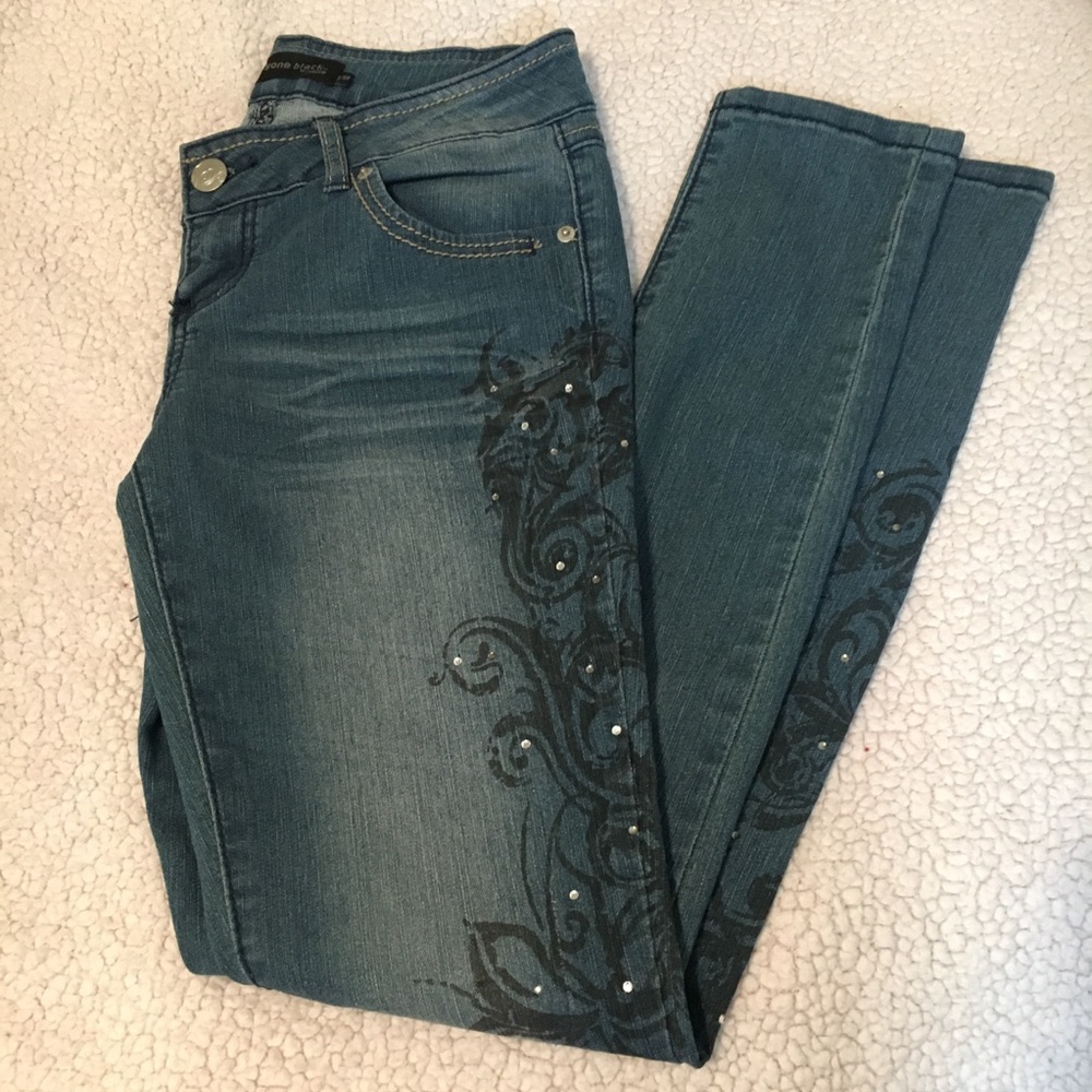 Rue 21 Rhinestone Distressed Skinny Jeans